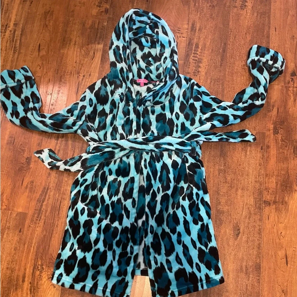 Betsey Johnson Leopard Print Turquoise and Black Fuzzy Robe XS/S - Picture 1 of 3
